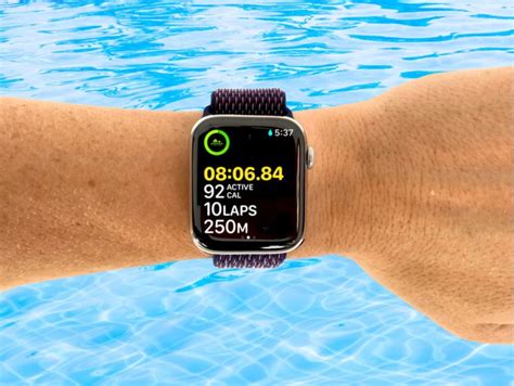 Can You Swim With Apple Watch?